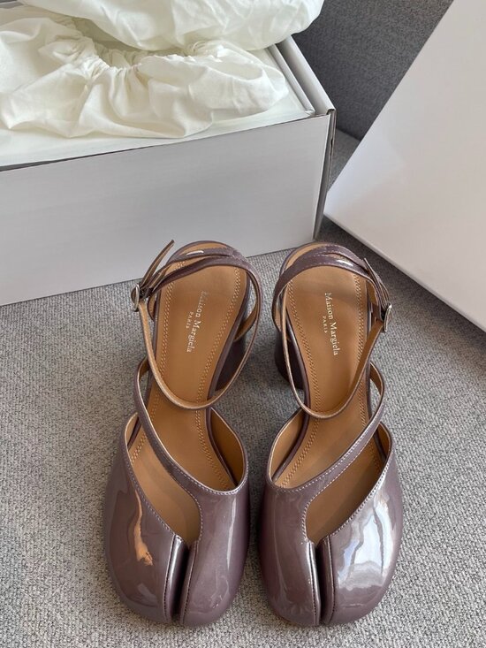 Maison Martin Margiela Shoes - Maison Martin Mar Tabi Slingback Block Heel Sandals (Dusty Mauve Patent Leather)
